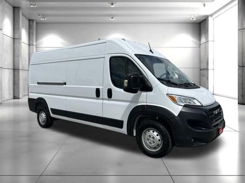 Used 2023 RAM ProMaster 2500 FWD image 12