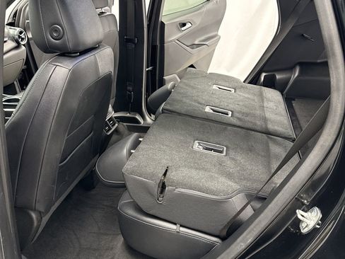 Used 2025 Chevrolet Equinox LT w/ Convenience Package II image 36