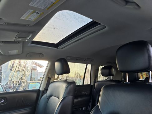 Used 2024 Nissan Armada SL image 19