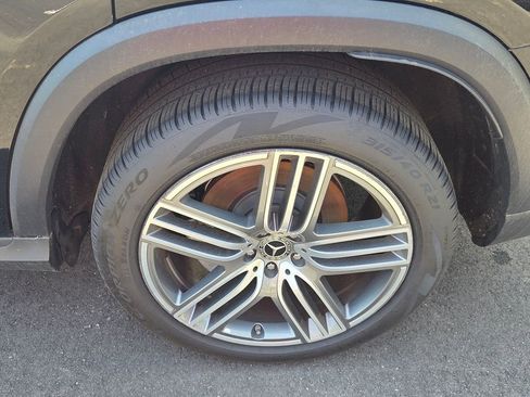 Used 2025 Mercedes-Benz GLS 450 4MATIC image 10