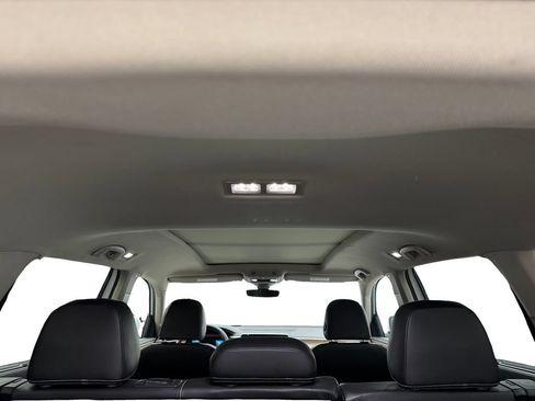 Used 2024 Volkswagen Atlas SE w/ Panoramic Sunroof Package FWD image 72