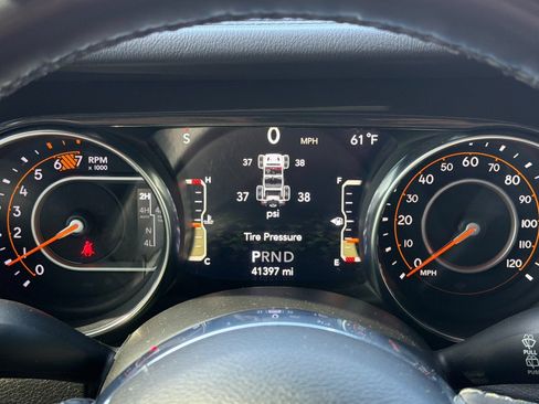 Used 2021 Jeep Wrangler Unlimited Sahara AWD/4WD image 32