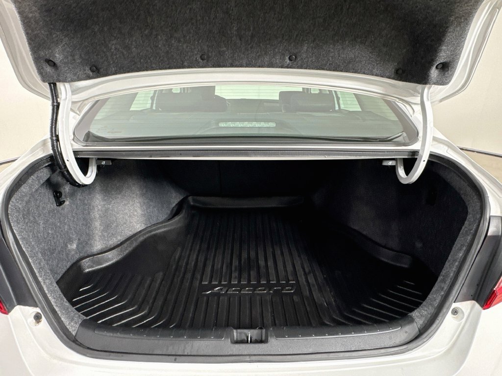 Used 2018 Honda Accord EX-L image 34