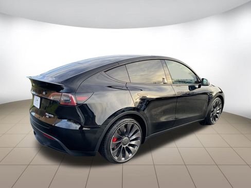 Used 2022 Tesla Model Y Performance image 7