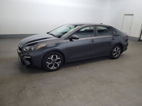 Used 2019 Kia Forte LXS FWD image 2