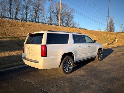 Used 2016 Chevrolet Suburban LTZ image 7