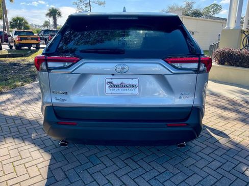 Used 2025 Toyota RAV4 XLE image 4