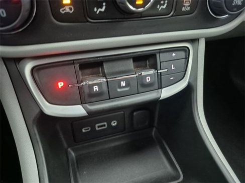 Certified 2023 GMC Terrain SLE w/ Driver Convenience Package image 15