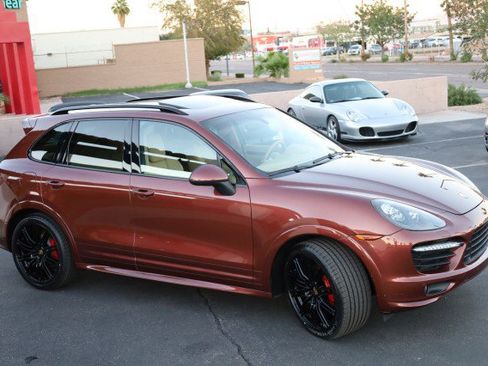 Used 2013 Porsche Cayenne GTS image 11