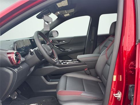 New 2026 Chevrolet Equinox RS w/ Convenience Package III AWD/4WD image 9