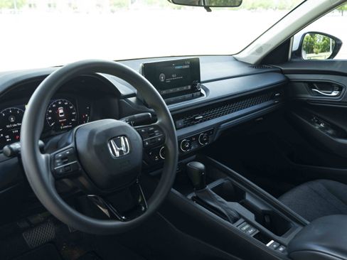 Used 2023 Honda Accord EX image 16