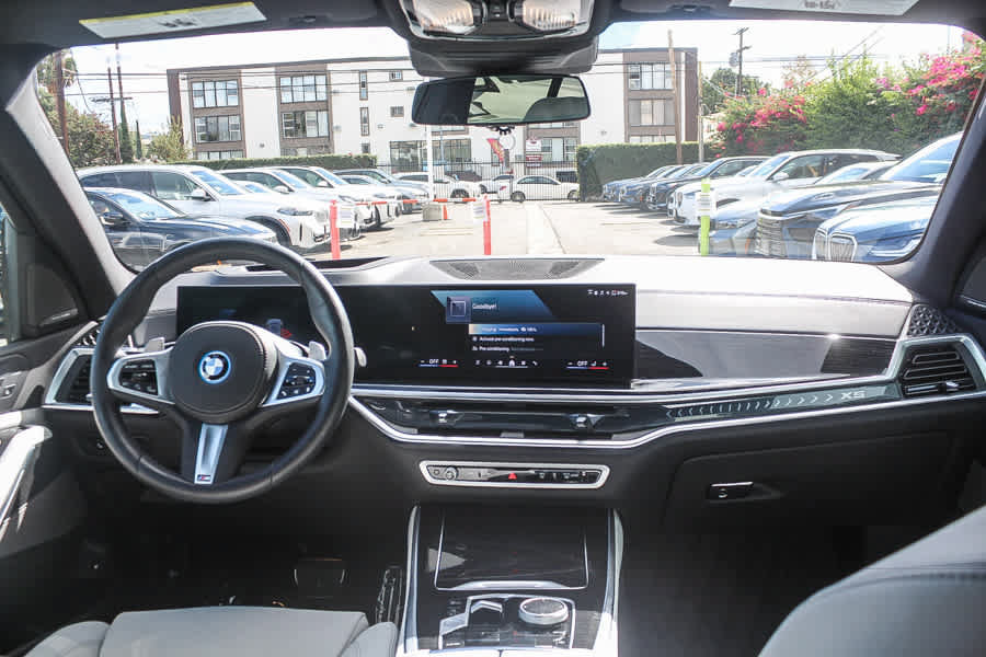 Used 2026 BMW X5 xDrive50e w/ M Sport Package AWD/4WD image 18