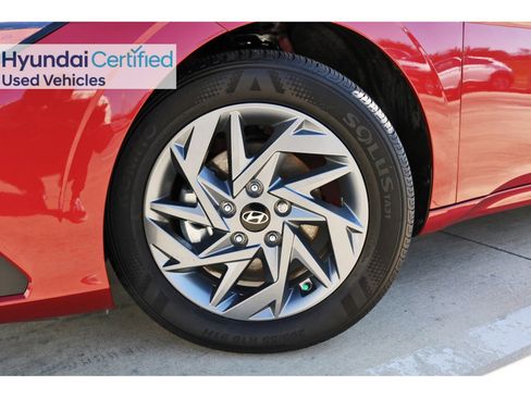 Certified 2024 Hyundai Elantra SEL image 32