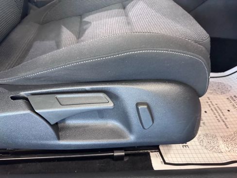 Used 2012 Volkswagen Golf TDI image 12