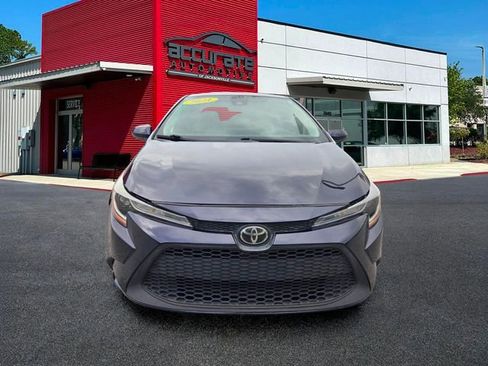 Used 2021 Toyota Corolla LE FWD image 8