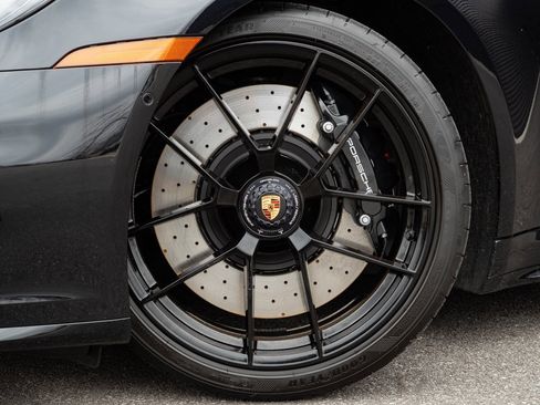 Certified 2026 Porsche 911 Carrera GTS image 33