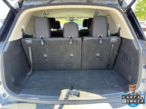 Used 2025 Nissan Pathfinder SV FWD image 28