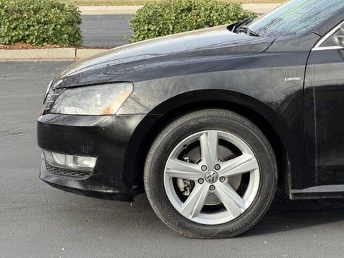 Used 2015 Volkswagen Passat 1.8T Limited Edition image 11