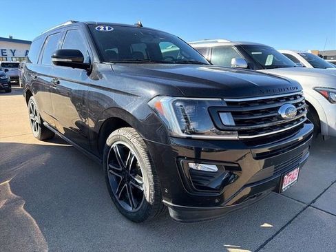 Used 2021 Ford Expedition Limited AWD/4WD image 3
