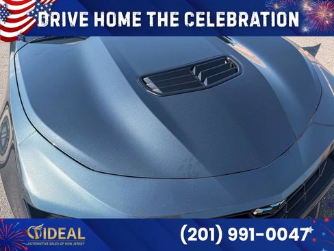 Used 2021 Chevrolet Camaro LT w/ Technology Package RWD image 13