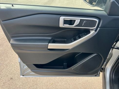 Used 2023 Ford Explorer XLT w/ Equipment Group 202A image 14