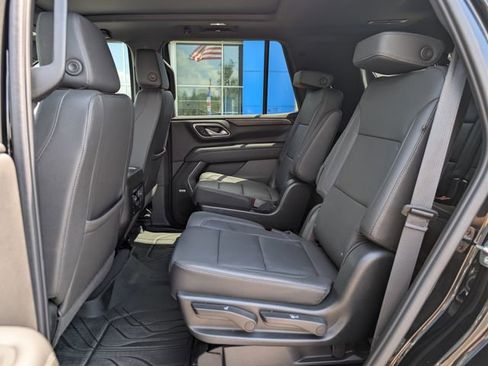 Used 2023 Chevrolet Tahoe LT w/ Luxury Package AWD/4WD image 15