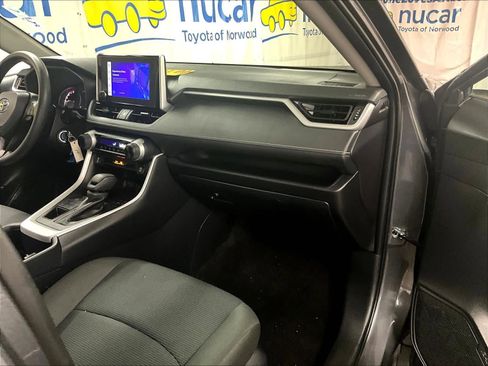 Used 2025 Toyota RAV4 LE image 13