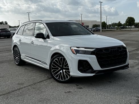 New 2026 Audi SQ7 Premium Plus AWD/4WD image 1