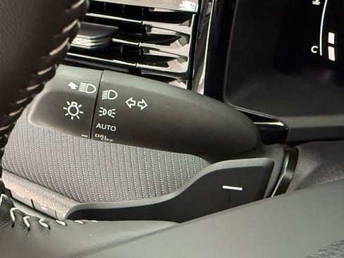 Used 2026 Toyota Camry SE w/ Multimedia Upgrade Package image 13