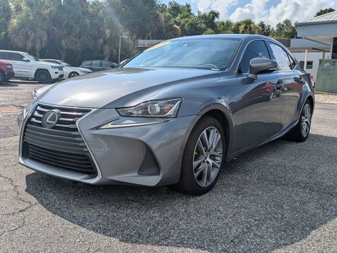 Used 2019 Lexus IS 300 RWD image 9