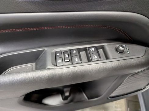 Used 2025 Jeep Compass Trailhawk AWD/4WD image 12