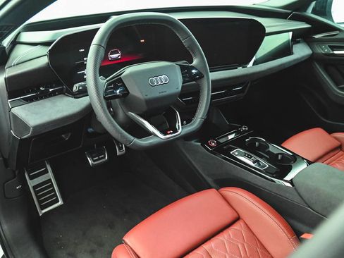 Used 2025 Audi S6 e-tron Prestige w/ 21" Black Optic Package AWD/4WD image 15
