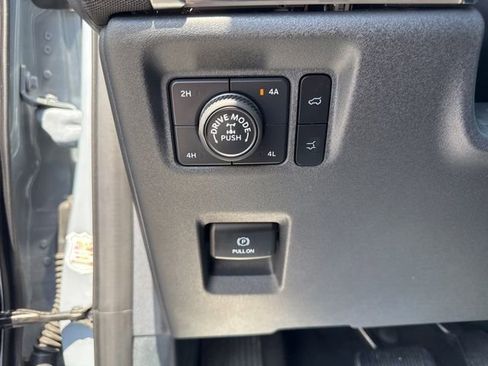 Used 2025 Ford Expedition Tremor AWD/4WD image 22