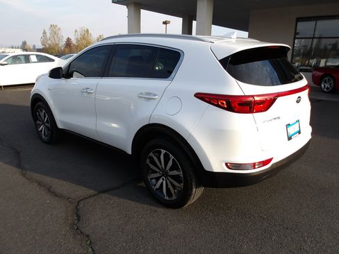 Used 2017 Kia Sportage EX image 3