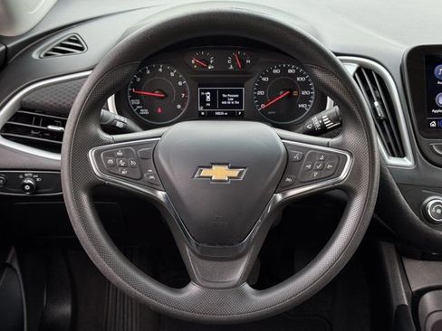 Used 2023 Chevrolet Malibu LS FWD image 13
