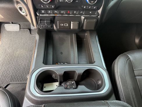 Used 2022 GMC Sierra 3500 Denali AWD/4WD image 35