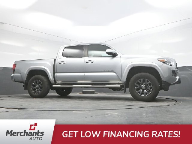 Used 2022 Toyota Tacoma SR5 AWD/4WD image 45