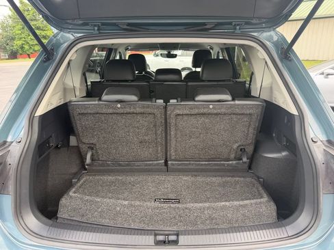 Used 2021 Volkswagen Tiguan SE FWD image 35