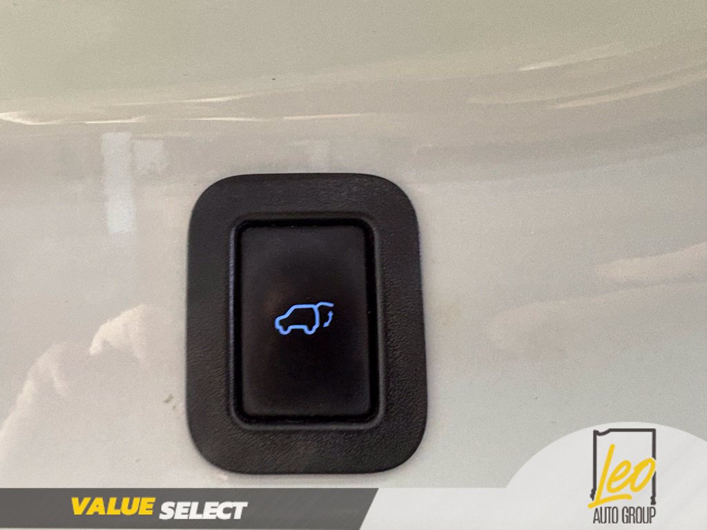Used 2018 Toyota Highlander XLE AWD/4WD image 12