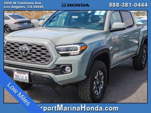 Used 2022 Toyota Tacoma TRD Off-Road w/ Technology Package AWD/4WD image 5