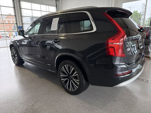 Used 2022 Volvo XC90 T5 Momentum w/ Climate Package AWD/4WD image 8