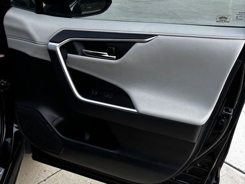 Used 2024 Toyota RAV4 Limited image 11