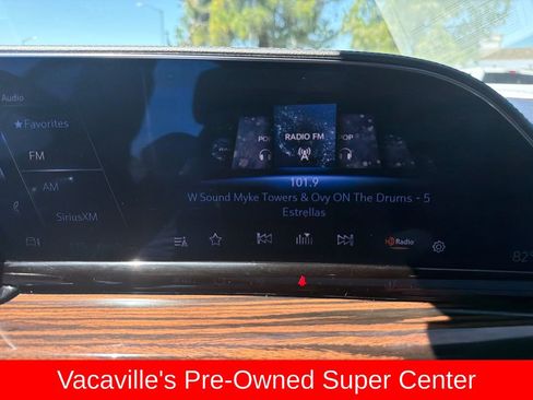 Used 2023 Cadillac Escalade Premium Luxury AWD/4WD image 18