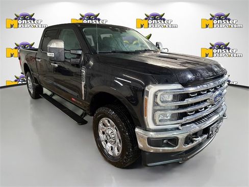 Used 2024 Ford F250 Lariat w/ Lariat Ultimate Package image 3