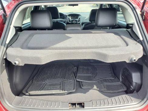 Used 2015 Ford Focus SE w/ Equipment Group 201A FWD image 25