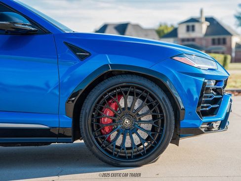 Used 2019 Lamborghini Urus image 11