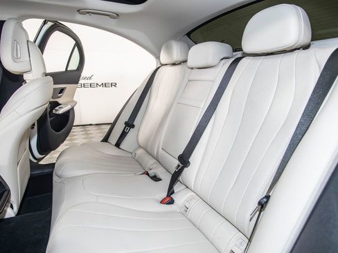 Used 2024 Mercedes-Benz E 350 4MATIC Sedan image 14