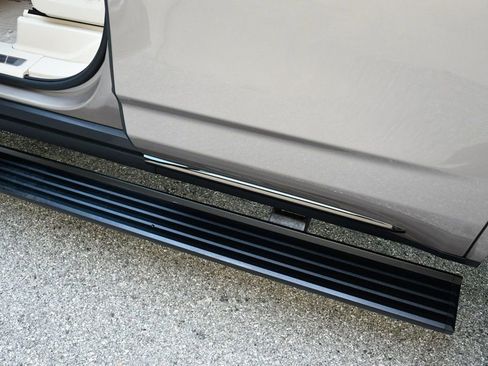 Used 2025 Cadillac Escalade Sport Platinum w/ LPO, ONYX Package image 74