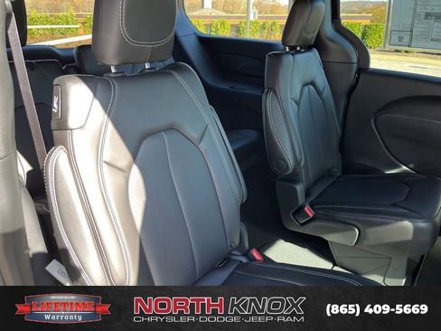 New 2026 Chrysler Voyager LX image 25