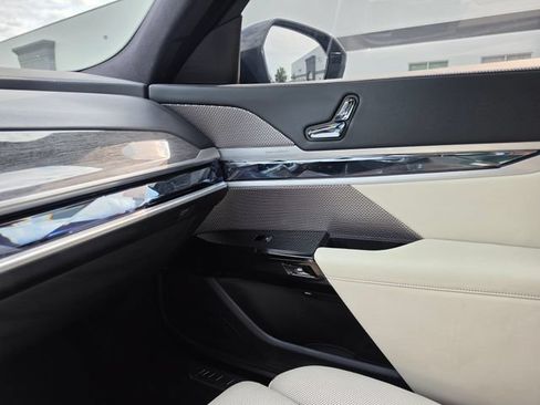 Used 2023 BMW i7 xDrive60 AWD/4WD image 62